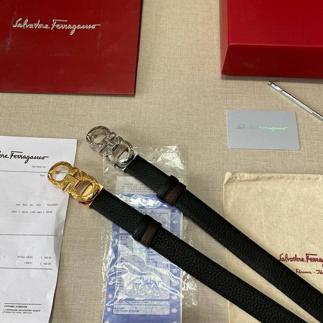 品牌：菲拉格幕ferragamo 钢扣 等级：原单私货.进口头层牛皮，专柜售、堪比正品！油边精致 电脑车线 手感柔软.实物拍摄无修饰 上身效果超好、长度可裁剪.