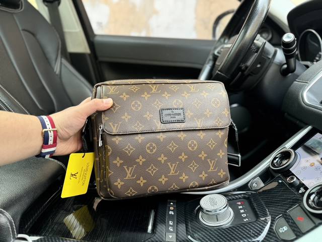 高端货 新款 “ Louis Vuitton ”Lv邮差包路易威登 进口配牛皮面料retro 老花logo 皮革徽标。高清五金logo标志、内里隔层！专用内里。