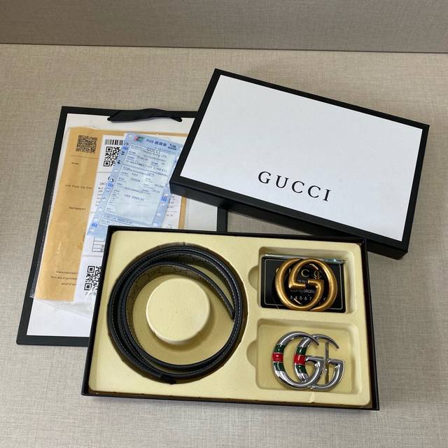 古驰gucci精品款 ☆双扣礼盒套装 含礼盒 专柜有售 Gucci专柜在售正品 此款采用头层牛皮制作 走线油边细致 正品开模 搭配广州原版扣经久耐用、3.8Cm