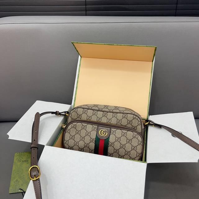 Gucci 古奇 Ophidia 斜挎包 相机包单肩包 男女同款手袋 经典logo搭配原厂工艺材质 休闲百搭斜挎背包 采用精湛镶嵌细工，实物拍摄 原厂原版面料