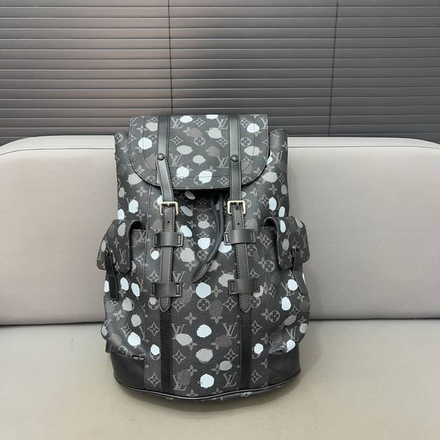 Louisvuitton 路易威登 X Yayoi Kusama 草间弥生联名 Christopher 双肩包 印花背包 电脑包 采用精湛镶嵌细工，实物拍摄 原