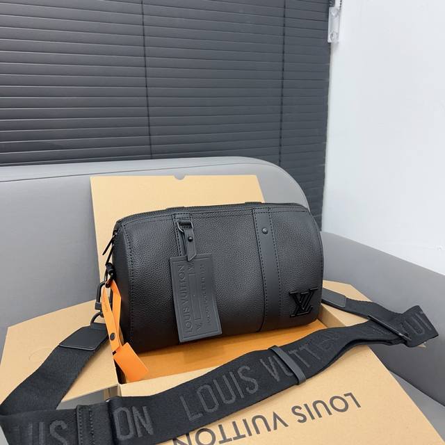 Louisvuitton 路易威登 CITY KEEPALL 牛皮圆筒包 单肩包手袋 情侣款斜挎包 采用精湛镶嵌细工，经典百搭 实物拍摄 原厂原版面料 配送防尘