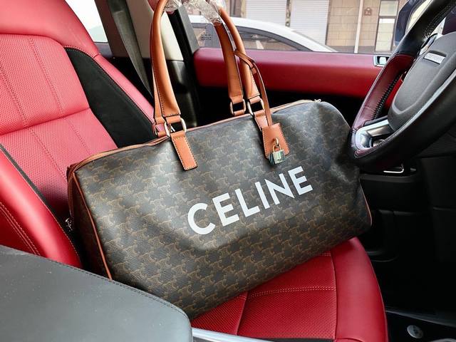 高端货 新款 “CELINE”塞林旅行袋KEEPALL 50旅行袋 配肩带 这款手袋采用有史以来尤其受欢迎的经典设计，适用于事业繁忙而又注重品味男士。 宽敞的容