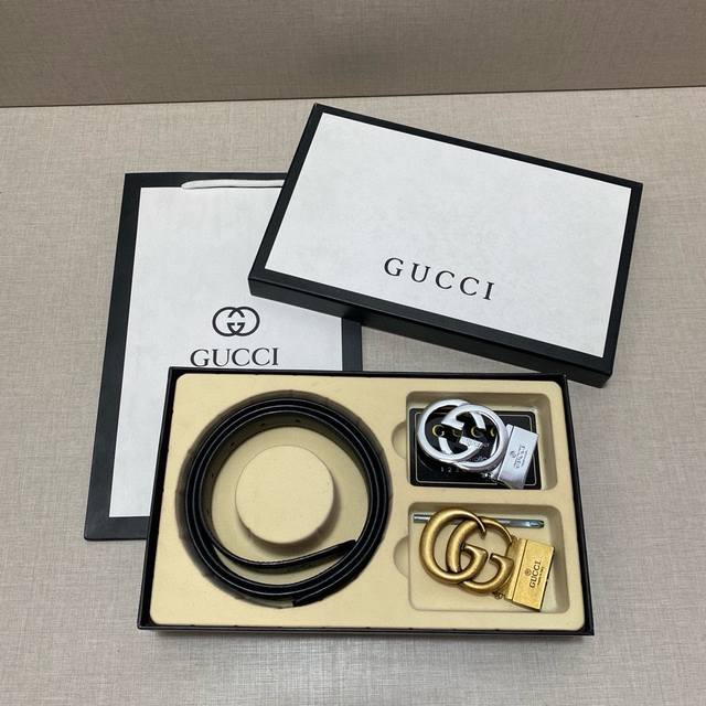 古驰Gucci精品款 ☆双扣礼盒套装 含礼盒 专柜有售 Gucci专柜在售正品 此款采用头层牛皮制作 走线油边细致 正品开模 搭配广州原版扣经久耐用、3.5cm