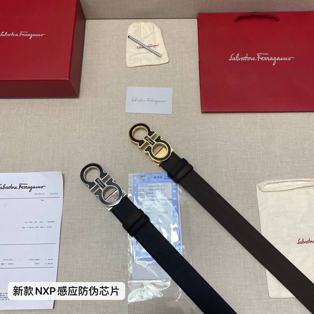 品牌：菲拉格慕Ferragamo 芯片款 等级：原版品质.头层牛皮 专柜售经典爆款开模。油边精致 电脑车线 手感柔软.实物拍摄无修饰 上身效果超好、长度可裁剪.