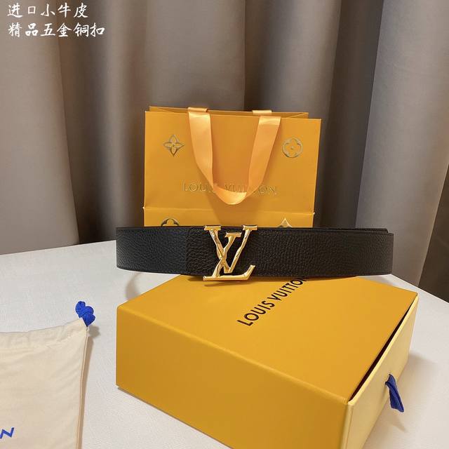 Lv路易威登 官网同步 宽度4.0CM 精品扣 搭配设计 用了精品电镀五金 工艺精湛 双面进口小牛皮