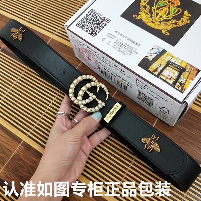 品名：古奇.Gu Cci女款 型号：认准如图专柜包装，赠送打孔器 材料：3.0Cm宽度。百分百头层牛皮，保证真皮。24K纯钢扣，古铜色工艺珍珠系列专柜同等质量，