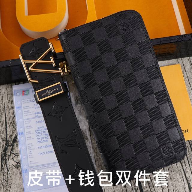 品牌：Lv.易路威登双件套 型号：木盒装，皮带+钱包，两件套 等级：意大利进口百分百头层牛皮，Lv.易路威登，世界著名奢侈品品牌，经典十字纹系列，进口头层牛皮，