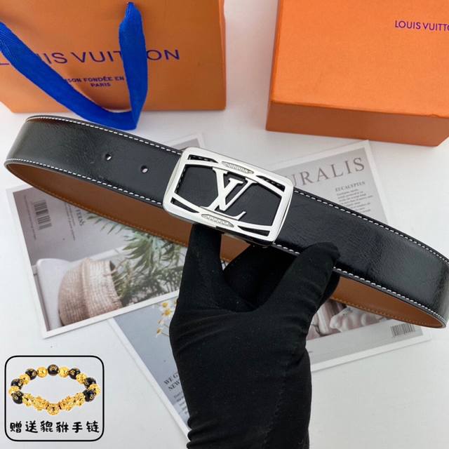 路易威登 Lv 男士花皮腰带38Mm 可双面使用 专柜走线 搭配新款内穿钻扣 配包装 - 点击图像关闭