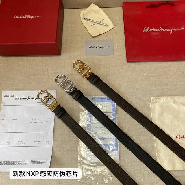 品牌：菲拉格慕ferragamo 芯片款 等级：原版品质.头层牛皮 专柜售经典爆款开模。油边精致 电脑车线 手感柔软.实物拍摄无修饰 上身效果超好、长度可裁剪.