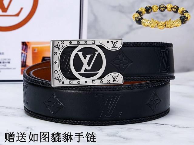 皮带：Lv..路易...威登原单 腰带：百分百头层牛皮皮带，纯手工编织，保证真皮腰带。24K纯钢扣双面可用专柜同等质量， 送人自用首选 包装： 请认准如图专柜包