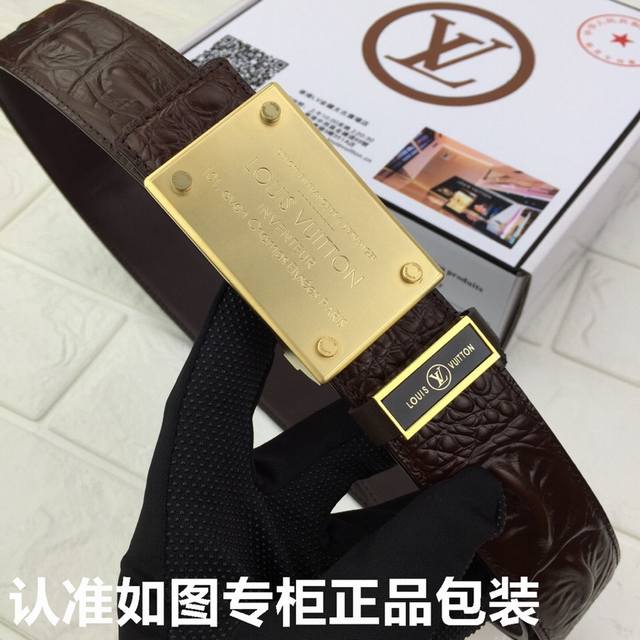 品牌：Lv.易路威登原单 型号：请认准如图专柜正品包装 等级：意大利进口百分百头层牛皮，鳄鱼骨纹。Lv.易路威登。世界著名奢侈品品牌。进口头层牛皮，国外专柜有同