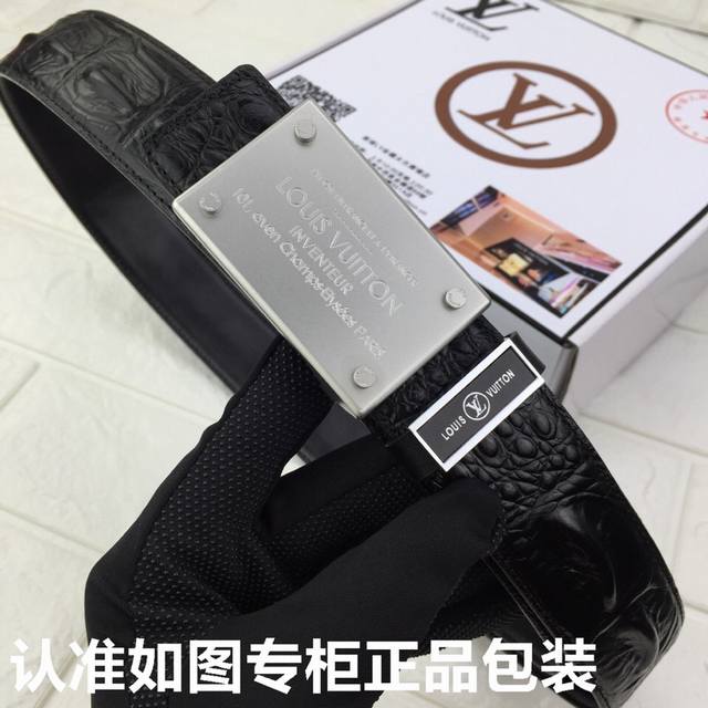 品牌：Lv.易路威登原单 型号：请认准如图专柜正品包装 等级：意大利进口百分百头层牛皮，鳄鱼骨纹。Lv.易路威登。世界著名奢侈品品牌。进口头层牛皮，国外专柜有同