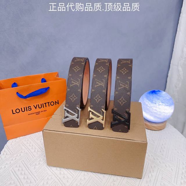 配送正版飞机盒包装路易l官网正版原单精品，精品扣对版版型 高端专供 意大利原产皮料 正版皮料越用越亮 ，搭配正品面料。比价请先比货，好货不怕比 正品同材质精钢五