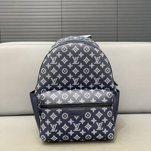 Louisvuitton 路易威登 Discovery 印花双肩包 大容量背包 男女通用 采用精湛镶嵌细工，经典百搭 实物拍摄 原厂原版面料 配送防尘袋 40