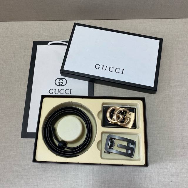 古驰gucci精品款 ☆双扣礼盒套装 含礼盒 专柜有售 Gucci专柜在售正品 此款采用头层牛皮制作 走线油边细致 正品开模 搭配广州原版扣经久耐用、3.5Cm