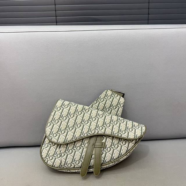 Dior 迪奥 Saddle Oblique 提花刺绣马鞍包 Cd单肩斜挎包 斜挎胸包 明星单品 采用优质原厂材质 高端货 规格 20 X 27 配盒