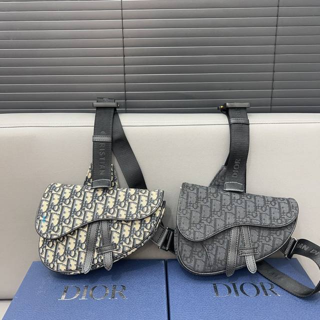 Dior 迪奥 小号 Saddle Oblique 提花刺绣马鞍包 Cd单肩斜挎包 斜挎胸包 明星单品 采用优质原厂材质 高端货 规格 18 X 24 配盒