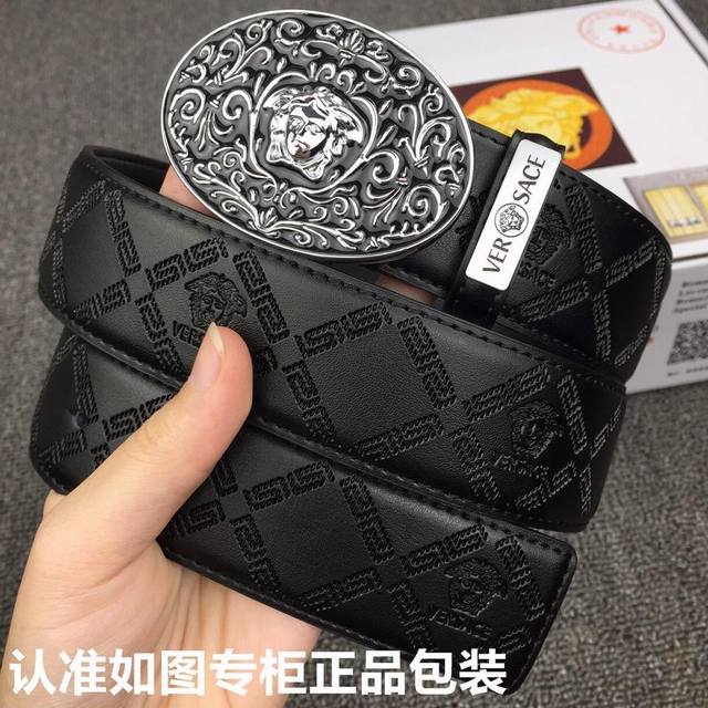 品牌：Versace.范思哲 型号：原单！请认准如图专柜包装 等级：意大利进口百分百头层牛皮，范思哲.Versace，世界著名奢侈品品牌，美人头经典之作，进口头