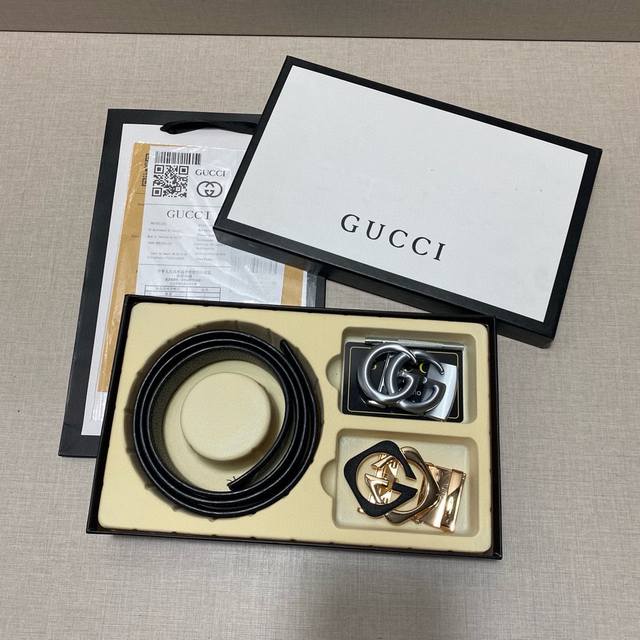 古驰gucci精品款 ☆双扣礼盒套装 含礼盒 专柜有售 Gucci专柜在售正品 此款采用头层牛皮制作 走线油边细致 正品开模 搭配广州原版扣经久耐用、3.5Cm