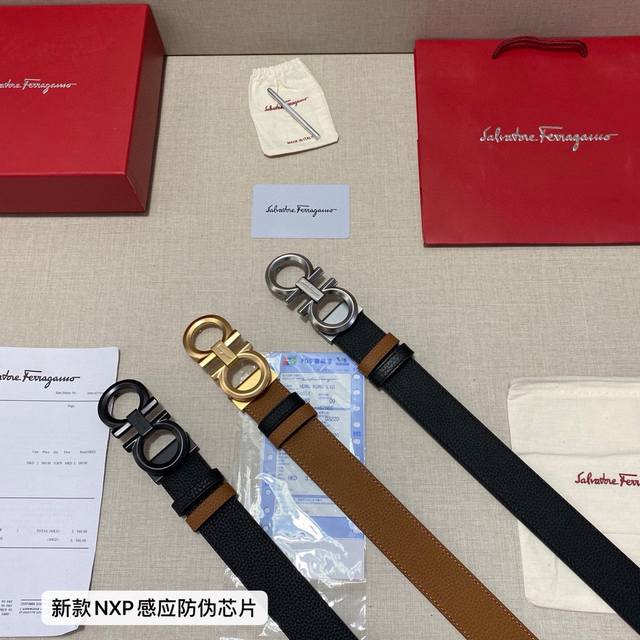 品牌：菲拉格慕ferragamo 芯片款 等级：原版品质.头层牛皮 专柜售经典爆款开模。油边精致 电脑车线 手感柔软.实物拍摄无修饰 上身效果超好、长度可裁剪.