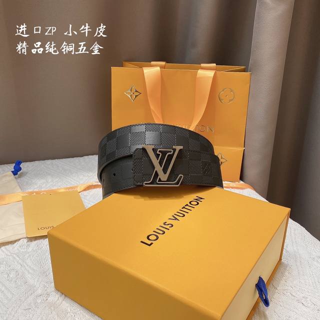 Lv路易威登 官网同步 宽度4.0Cm 精品扣 搭配设计 用了精品电镀五金 工艺精湛 双面进口小牛皮