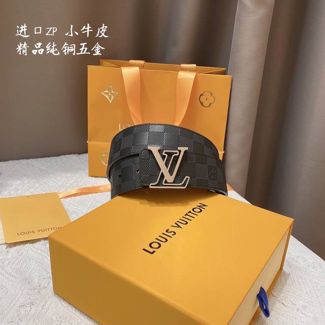 Lv路易威登 官网同步 宽度4.0Cm 精品扣 搭配设计 用了精品电镀五金 工艺精湛 双面进口小牛皮