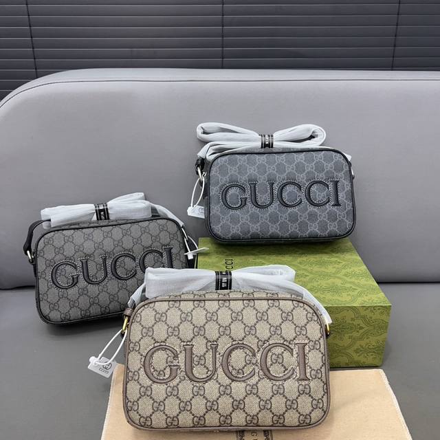 Gucci 古奇 Gg印花相机包 男士休闲单肩斜挎包 超大容量 电镀激光雕刻五金 高品质 附带 防尘袋 规格 14 X 23 Cm