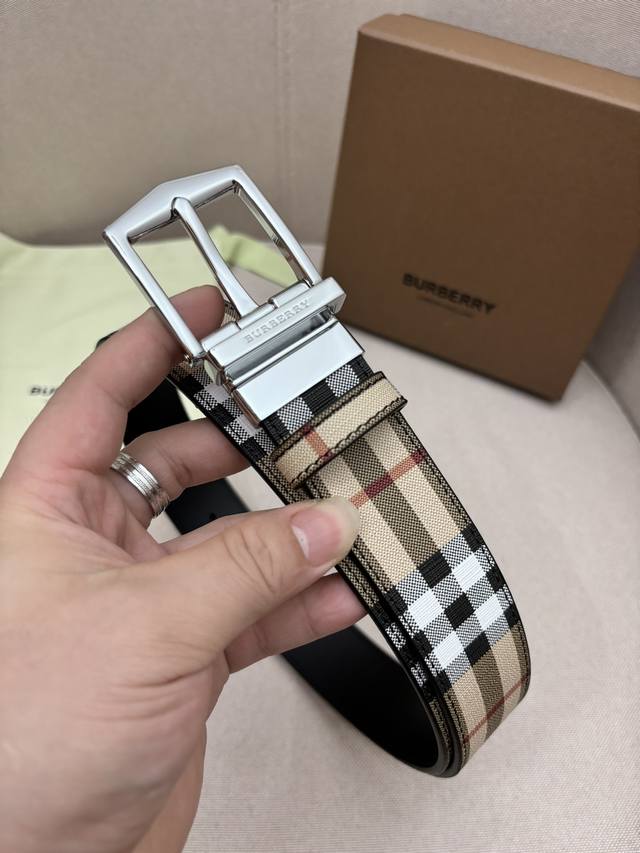 Burberry-巴宝莉！男士专柜对版金属扣，头层牛皮双面外用腰带，商务通勤休闲场合均适合佩戴3.5Cm