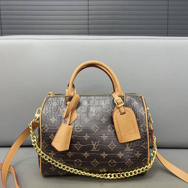 Louisvuitton 路易威登 枕头包 圆筒包 单肩包手袋 情侣款斜挎包 采用精湛镶嵌细工，经典百搭 实物拍摄 原厂原版面料 配送防尘袋 30Cm。