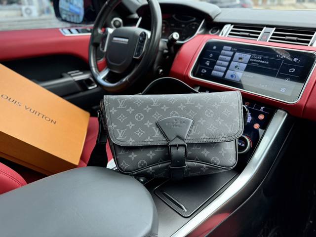 高端货 新款 “ Louis Vuitton”Lv单肩包 M46685 路易威登斜挎包 Louis Vuitton Hamac Bag Pm 字母徽标拉链开合