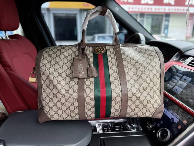 高端货 新款 “Gucci 古奇”旅行袋 Gucci。724642。古驰 旅行包 Savoy 金标logo条纹织带大容量 帆布拼皮 手提单肩斜挎旅行包 大号 男