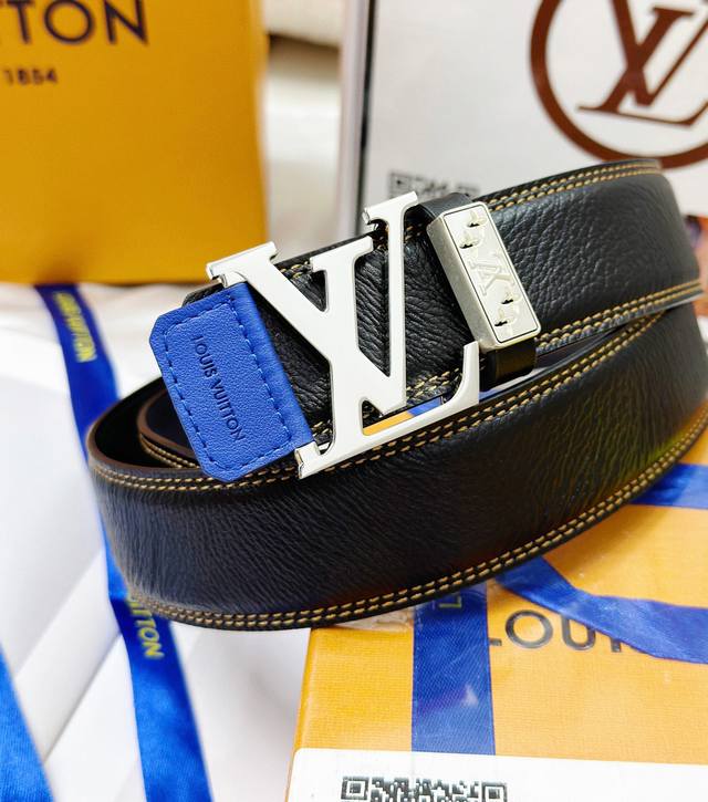 皮带：Lv..路易..威登顶级复刻. 腰带：原单品质百分百进口原厂头层牛皮，保证真皮。贴皮雾面工艺.真空电镀.永不掉色.24K纯钢扣鳄鱼皮纹路双面可用专柜同等质