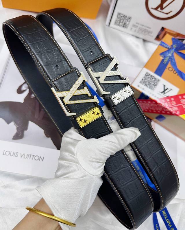 皮带：Lv..路易..威登顶级复刻. 腰带：Supreme系列-原单品质百分百进口原厂头层牛皮，保证真皮。雕花镂空工艺.真空电镀.永不掉色.24K纯钢扣头层小牛