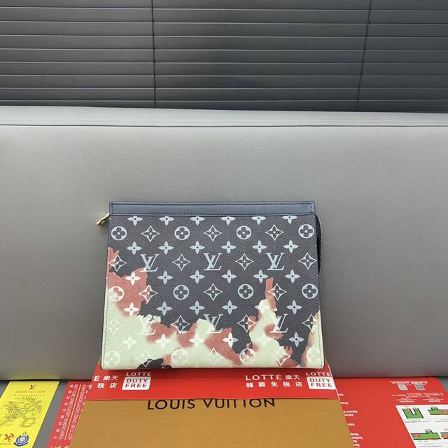 Louisvuitton 路易威登 Pochette Voyage 双面手袋男士手拿包 洗漱包 采用精湛镶嵌细工，实物拍摄 原厂原版面料 配送 飞机礼盒 27