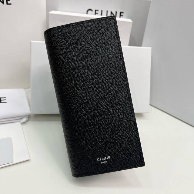 Celine 1236颜色 黑尺寸 17.5*8.5*1.5 Celine 专柜秋冬新款火爆登场！官网同步，精湛手工制作，实物拍摄，男女统用！