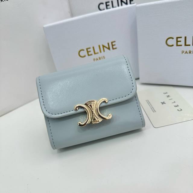 Celine 16332颜色 兰 黄尺寸 11*10*5新款凯旋门2 件套，Celine短式钱包非常炫美的一个系列，专柜同步，采用头层牛皮，精致时尚！