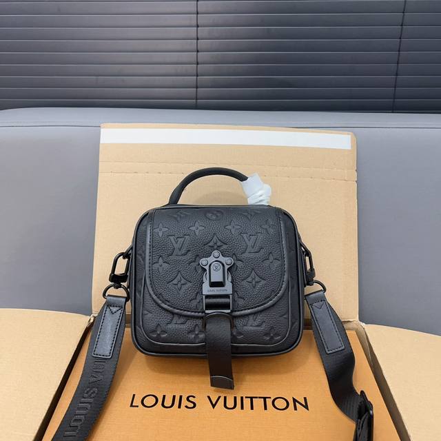 Louisvuitton 路易威登 Trail Quest 牛皮翻盖邮差包 单肩包斜挎包 采用精湛镶嵌细工 经典百搭 实物拍摄 原厂原版面料 配送防尘袋 18