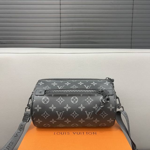 Louisvuitton 路易威登 圆筒包 单肩包 男女通用斜挎包 经典logo搭配原厂工艺材质 休闲百搭斜挎包 采用精湛镶嵌细工，实物拍摄 原厂原版面料 配送