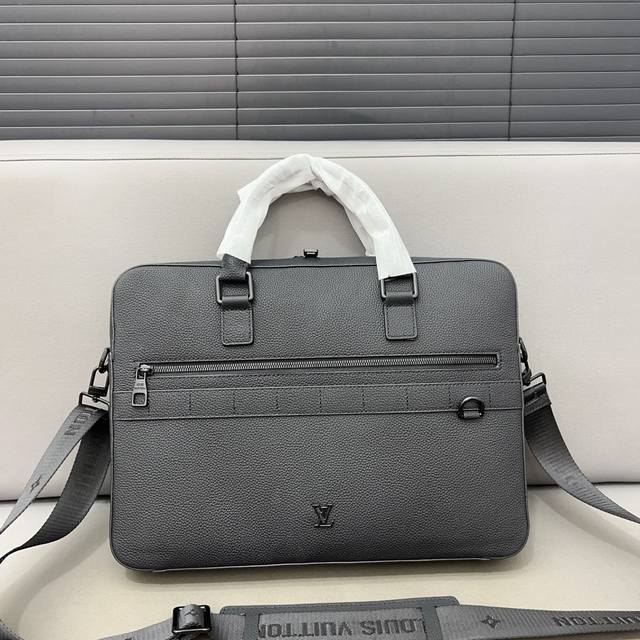 Louisvuitton 路易威登 牛皮男士公文包 电脑包 斜挎手提包 采用精湛镶嵌细工，经典百搭 实物拍摄 原厂原版面料 高端品质 配送防尘袋 38 X 27