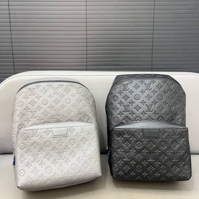 Louisvuitton 路易威登 Discovery 印花双肩包 大容量背包 男女通用 采用精湛镶嵌细工，经典百搭 实物拍摄 原厂原版面料 配送防尘袋 40