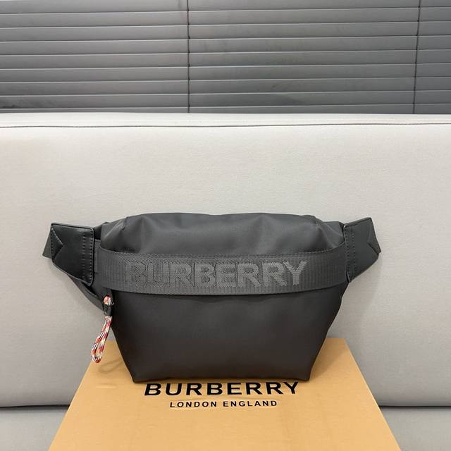 Burberry 巴宝莉 格子腰包 单肩包 男女通用斜挎包胸包 经典logo搭配原厂工艺材质 休闲百搭 采用精湛镶嵌细工，实物拍摄 原厂原版面料 配送防尘袋 3