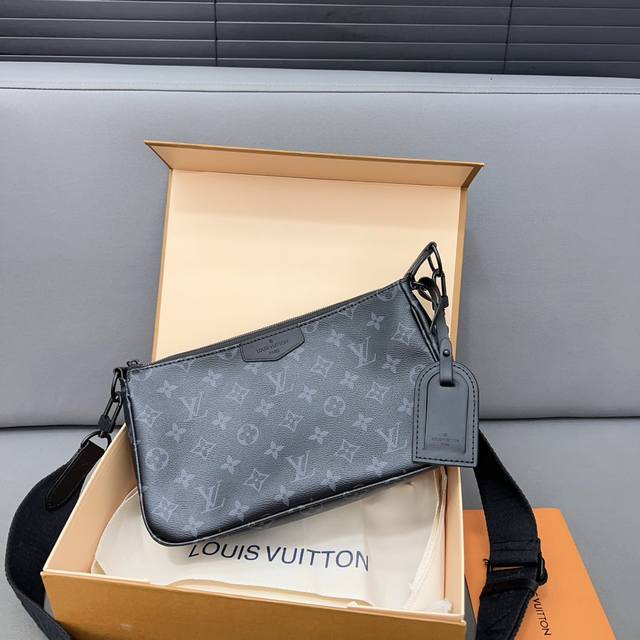 Louisvuitton 路易威登 Pochette Accessoire Xl 斜挎包 老花包 男包 邮差包 男士休闲单肩 超大容量 电镀激光雕刻五金 高品质