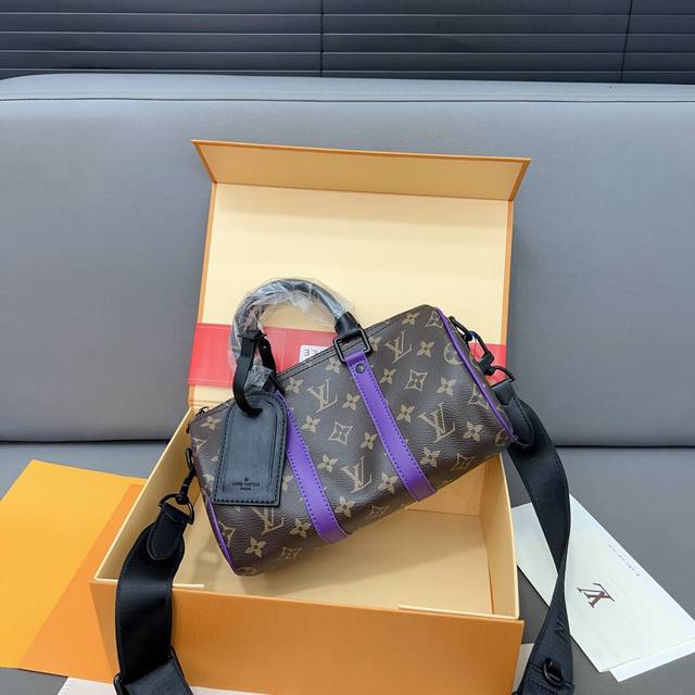 Louisvuitton 路易威登 Keepall 25 系列手袋 印花手提斜挎包 单肩包 采用精湛镶嵌细工，实物拍摄 原厂原版面料 配送小票 防尘布袋 折叠礼 - 点击图像关闭