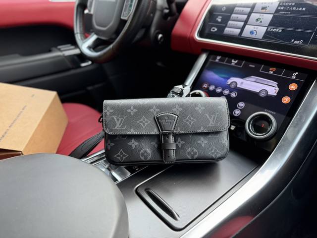 升级版高端货 新款 “ Louis Vuitton”Lv单肩包 M83567 路易威登斜挎包 Louis Vuitton Montsouris 可拆卸可调节肩带