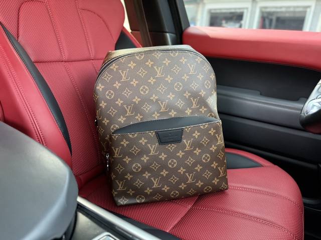 升级版高端货 新款 “Louis Vuitton”Lv双肩包m43186 Discovery 路易威登 双肩包 Discovery 双肩包属于 Gaston L