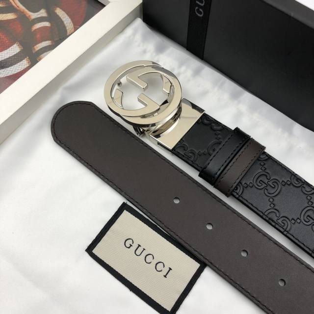 配送专柜全套礼盒包装。 Gucci 古奇官网新款 正品规格 原版品质 头层小牛皮压花 咖啡色头层皮底 官方logo编号:473030 37Mm 抛光亮面旋转双g