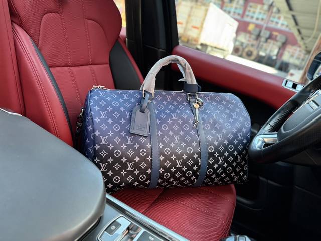 高端货 新款 “Louis Vuitton”Lv旅行包路易威登旅行包 M11558 Louis Vuitton Keepall 50 可拆卸可调节肩带拉链开合