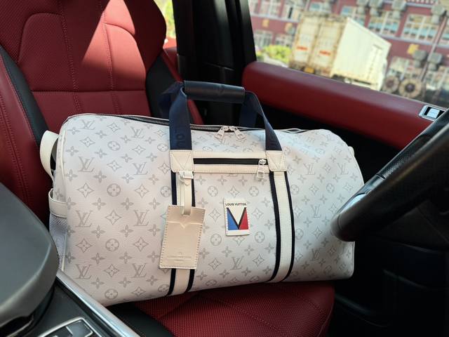 高端货 新款 “Louis Vuitton”Lv旅行包路易威登旅行包 M11687 Louis Vuitton 美洲杯联名 Keepall 可调节肩带拉链开合