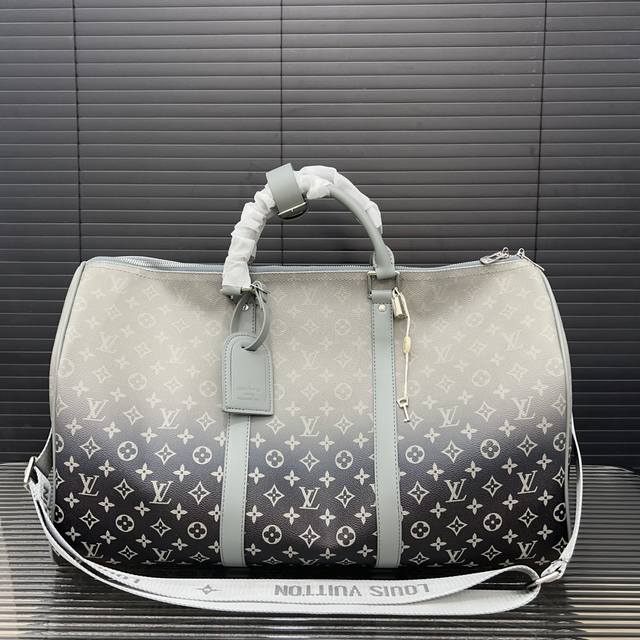 Louisvuitton 路易威登 Keepall旅行袋 手提包袋 机场包 采用精湛镶嵌细工，实物拍摄 原厂原版面料 配送 防尘袋 50 X 29Cm。